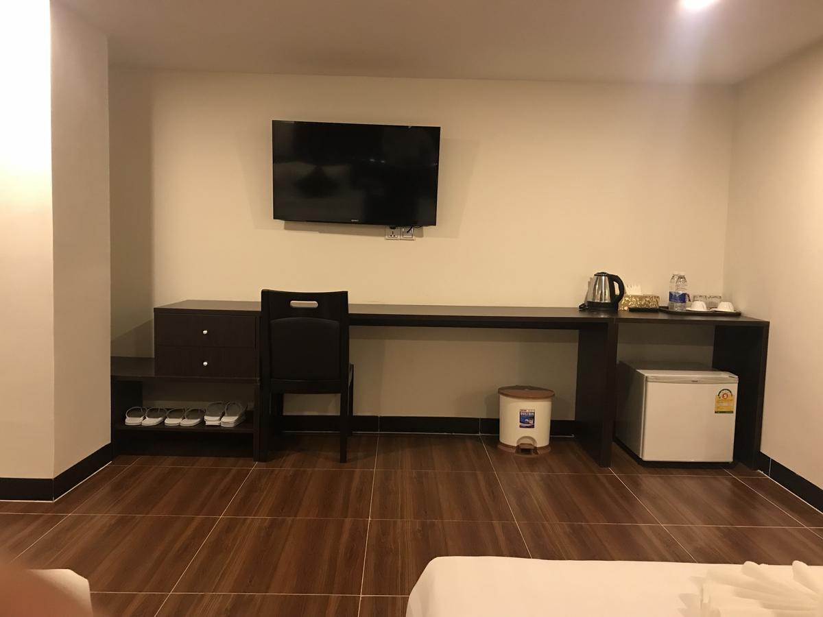 Apple Hotel Two - Near Phnom Penh Airport Exterior foto